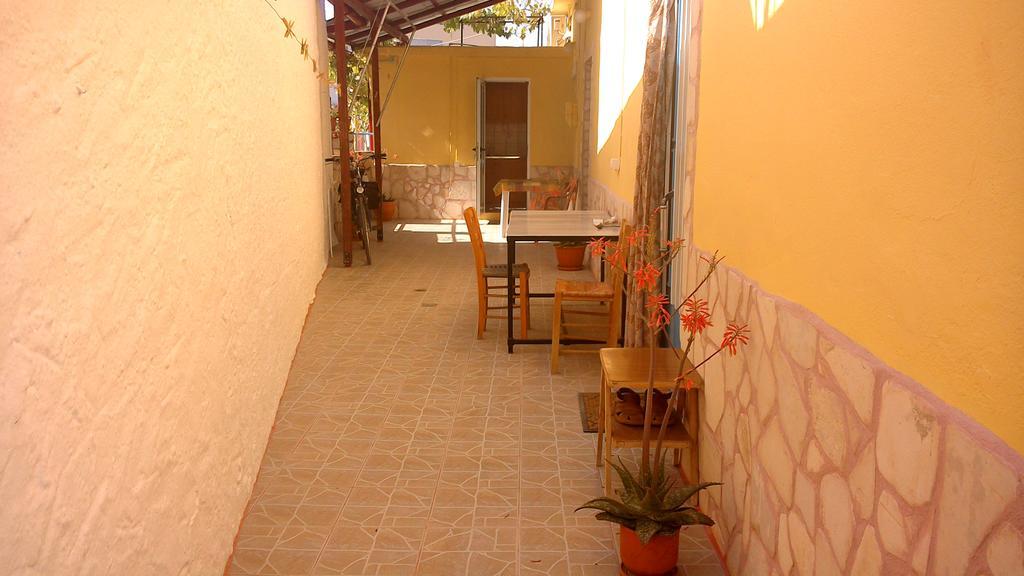Vintage House-Vori-Rent Rooms Luaran gambar